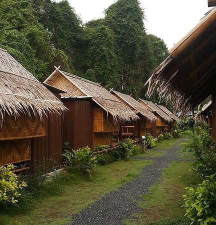Phuhaya Bamboo Bungalows เกาะลันตา ภายนอก รูปภาพ