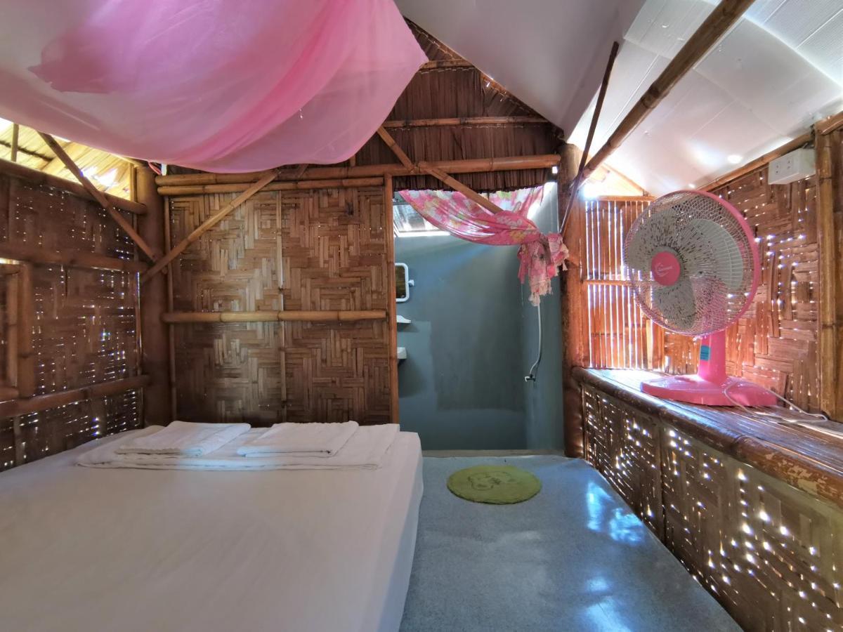 Phuhaya Bamboo Bungalows เกาะลันตา ภายนอก รูปภาพ