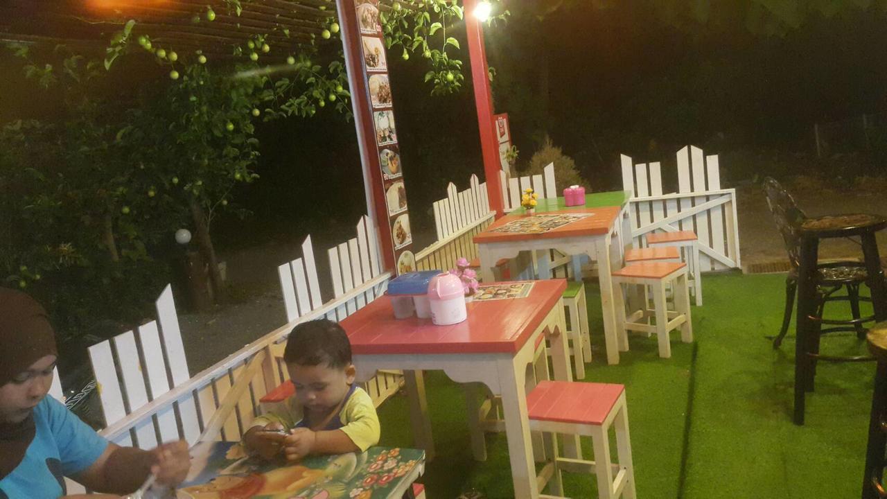 Phuhaya Bamboo Bungalows เกาะลันตา ภายนอก รูปภาพ
